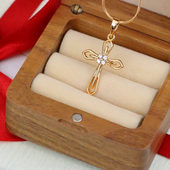 "Rose Gold Cross Pendant with Crystals – Elegant Design, XPPT1586 - Picture 6 of 13